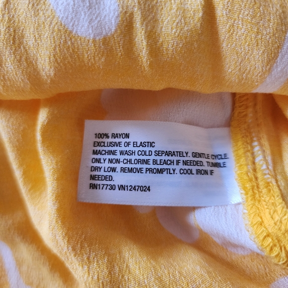 DVF Smocked Tie Strap Ginkgo Yellow Midi Dress NWT Size Medium - Picture 7 of 7